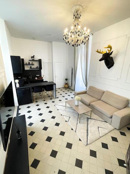 Romantique Jacuzzi, Au Chateau A 30 Min De Paris Apartment Limay Екстериор снимка